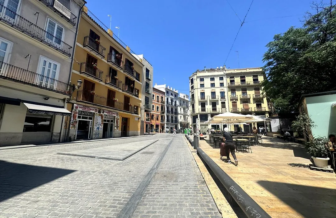 Encantador apartamento en historica la Plaza del Tossal-1