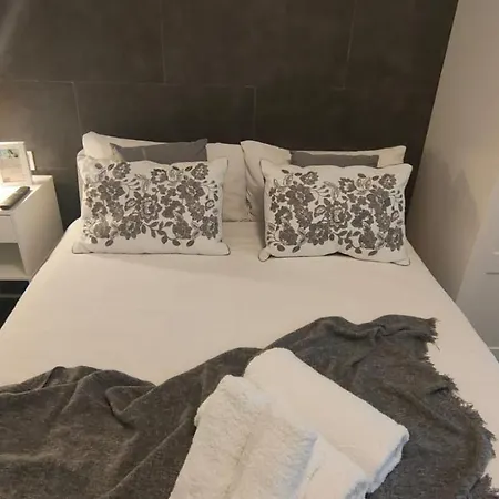 Small And Cozy Rooms - G10-3