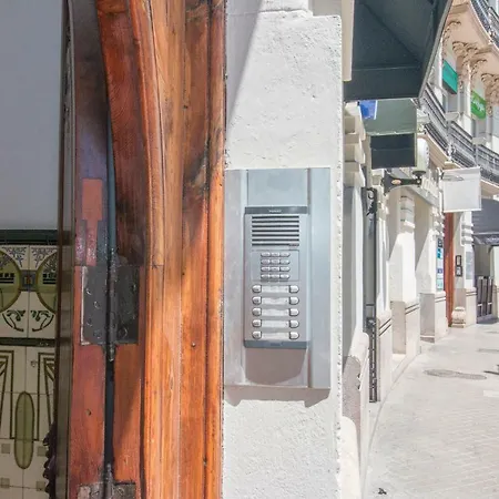 Bet Apartments - Canovas Rooms-2